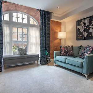 https://chocolets-the-kitkat-suite.yorkshirehotels.net
