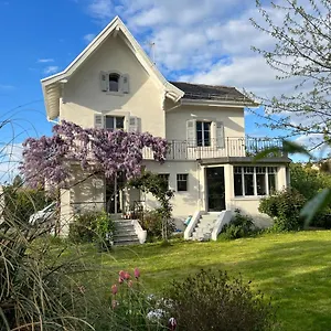 https://chambre-dans-villa-de-charme-1903.genevahotels4all.com