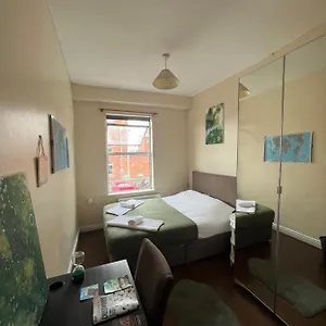 https://unique-flat-in-the-city-center.dublin-hotelsweb.com